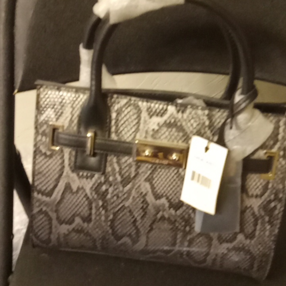 Handbag - Picture 2 of 8